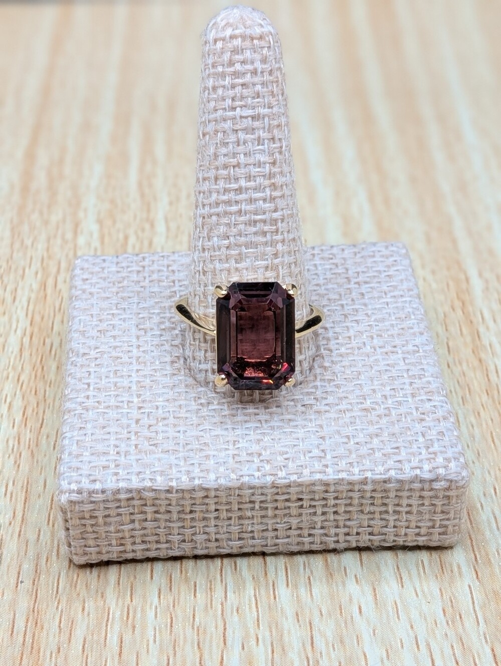 Vintage 18kt Gold Plated Ring - Picture 2 of 5